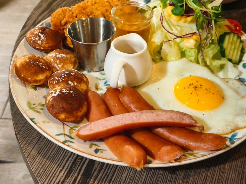 鄰近三重國小站巷弄內的早午餐~