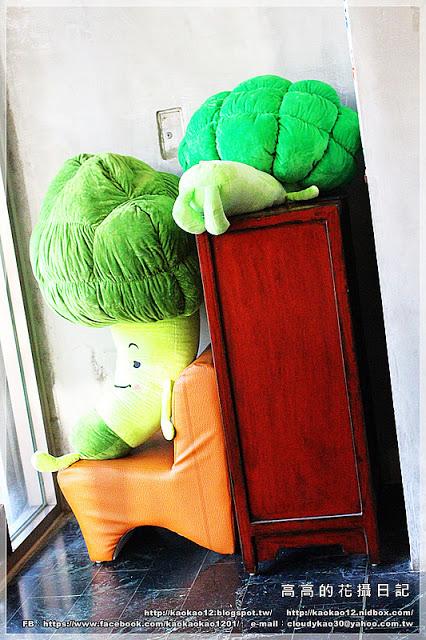 冰屋:【高雄】前鎮區。冰屋《期間限定.每日限量》小山園聖誕樹 vs. 美人傾城 冰屋:【高雄】前鎮區。冰屋《期間限定.每日限量》小山園聖誕樹 vs. 美人傾城