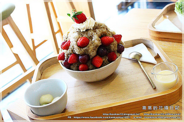 冰屋:【高雄】前鎮區。冰屋《期間限定.每日限量》小山園聖誕樹 vs. 美人傾城 冰屋:【高雄】前鎮區。冰屋《期間限定.每日限量》小山園聖誕樹 vs. 美人傾城