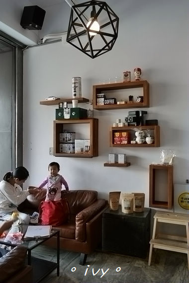 續日：♡ 新竹食 ♡ 續日咖啡。人文極簡的超人氣咖啡館