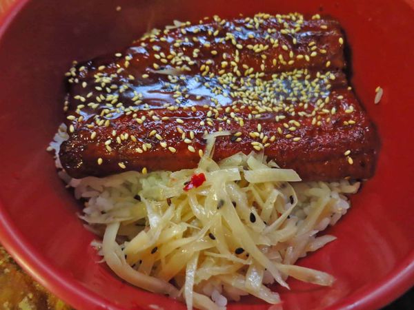 【台北美食】三味食堂-超級巨無霸鮭魚壽司