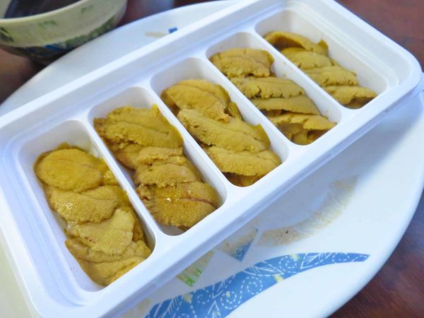 【台北美食】三味食堂-超級巨無霸鮭魚壽司