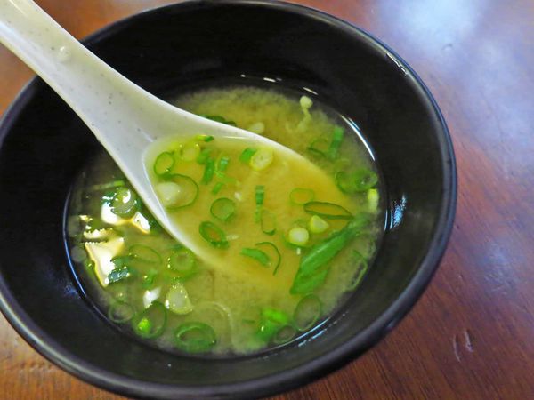 【台北美食】三味食堂-超級巨無霸鮭魚壽司