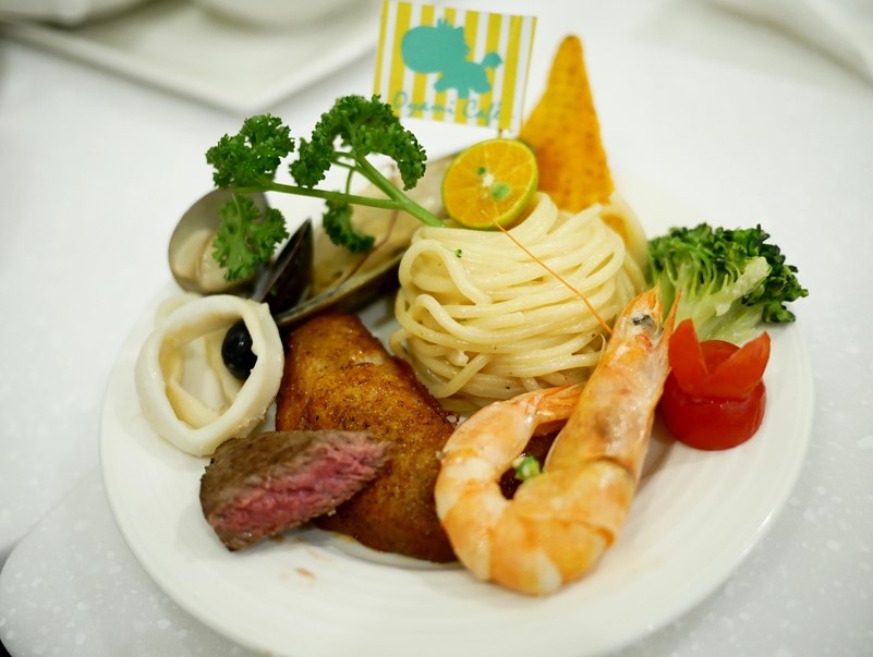 【板橋美食】Oyami板橋新埔店，放鬆聊八卦好去處（下午茶、義大利麵、鬆餅）