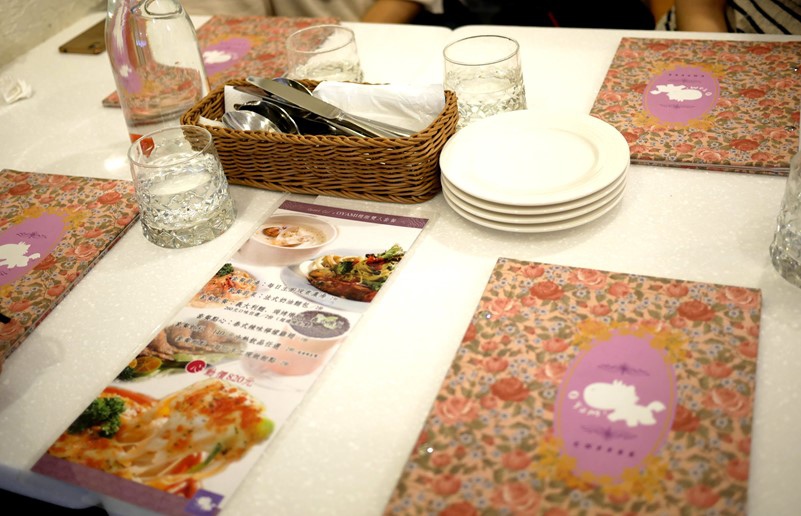 【板橋美食】Oyami板橋新埔店，放鬆聊八卦好去處（下午茶、義大利麵、鬆餅）
