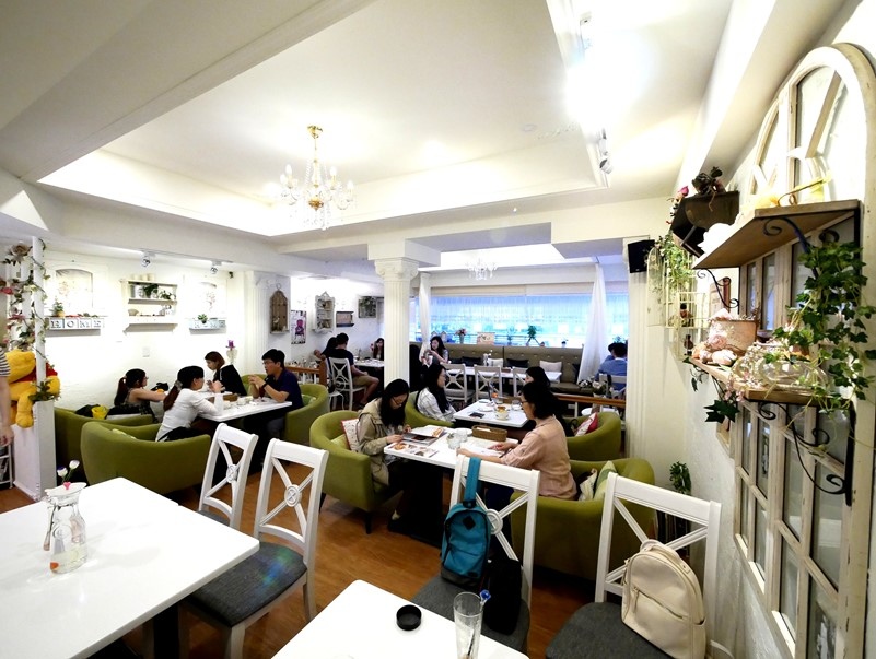 【板橋美食】Oyami板橋新埔店，放鬆聊八卦好去處（下午茶、義大利麵、鬆餅）