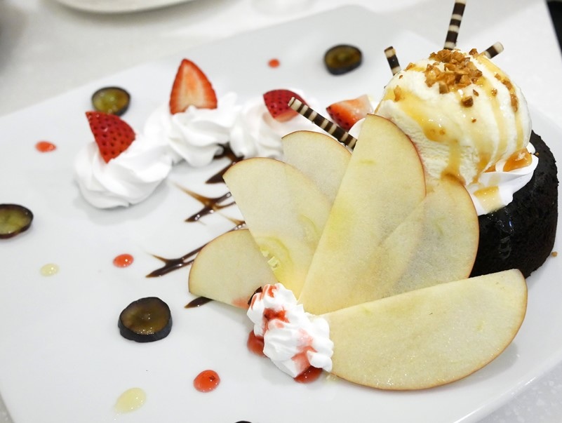 【板橋美食】Oyami板橋新埔店，放鬆聊八卦好去處（下午茶、義大利麵、鬆餅）