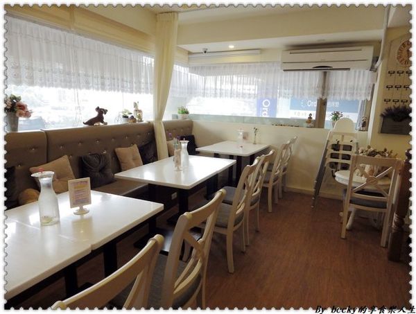 <捷運新埔站>板橋下午茶/義大利麵/鬆餅/捷運新埔站/童話世界/IG拍照好地方/ Oyami café/甜點