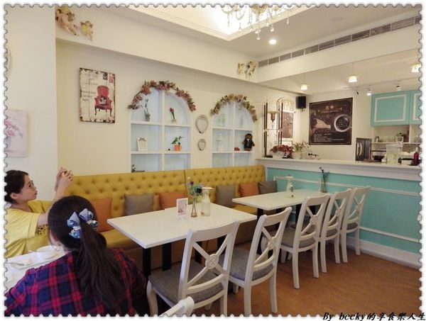 <捷運新埔站>板橋下午茶/義大利麵/鬆餅/捷運新埔站/童話世界/IG拍照好地方/ Oyami café/甜點