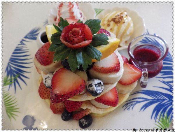 <捷運新埔站>板橋下午茶/義大利麵/鬆餅/捷運新埔站/童話世界/IG拍照好地方/ Oyami café/甜點