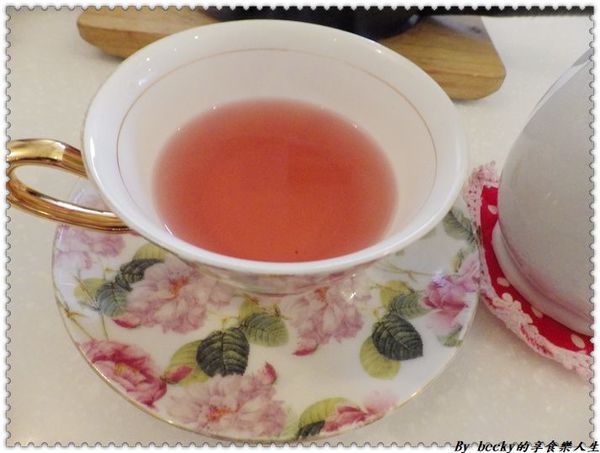 <捷運新埔站>板橋下午茶/義大利麵/鬆餅/捷運新埔站/童話世界/IG拍照好地方/ Oyami café/甜點