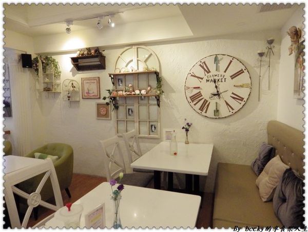 <捷運新埔站>板橋下午茶/義大利麵/鬆餅/捷運新埔站/童話世界/IG拍照好地方/ Oyami café/甜點