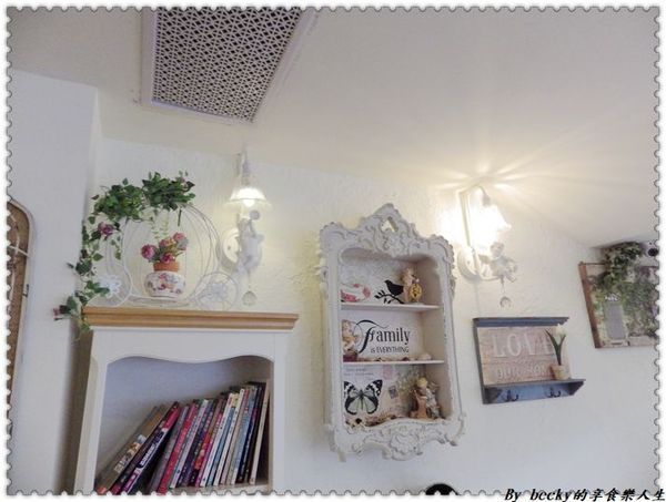 <捷運新埔站>板橋下午茶/義大利麵/鬆餅/捷運新埔站/童話世界/IG拍照好地方/ Oyami café/甜點