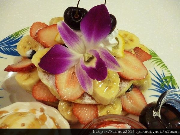 Oyami cafe(板橋店)：沈浸在浪漫城堡,提供下午茶,鬆餅,義大利麵--板橋美食捷運新埔站Oyami Caf'e体驗心得