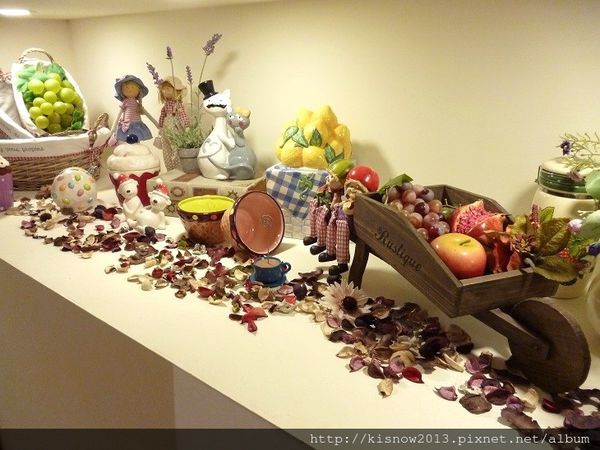 Oyami cafe(板橋店)：沈浸在浪漫城堡,提供下午茶,鬆餅,義大利麵--板橋美食捷運新埔站Oyami Caf'e体驗心得