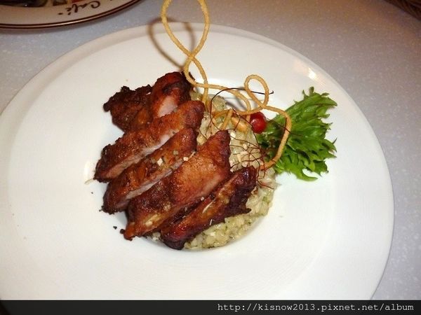 Oyami cafe(板橋店)：沈浸在浪漫城堡,提供下午茶,鬆餅,義大利麵--板橋美食捷運新埔站Oyami Caf'e体驗心得