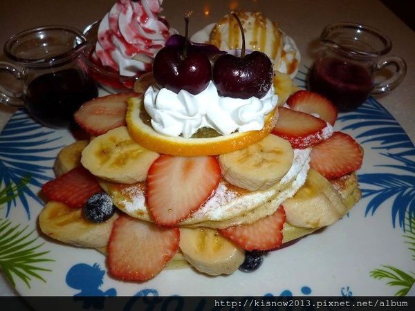 Oyami cafe(板橋店)：沈浸在浪漫城堡,提供下午茶,鬆餅,義大利麵--板橋美食捷運新埔站Oyami Caf'e体驗心得