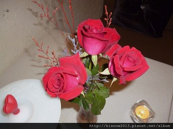 Oyami cafe(板橋店)：沈浸在浪漫城堡,提供下午茶,鬆餅,義大利麵--板橋美食捷運新埔站Oyami Caf'e体驗心得