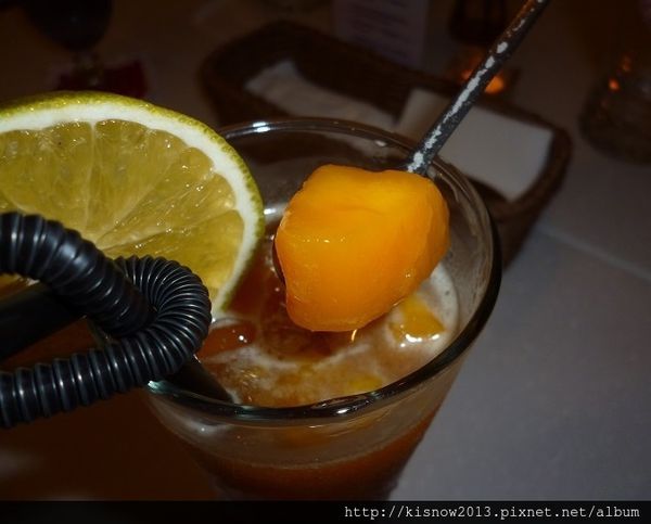 Oyami cafe(板橋店)：沈浸在浪漫城堡,提供下午茶,鬆餅,義大利麵--板橋美食捷運新埔站Oyami Caf'e体驗心得