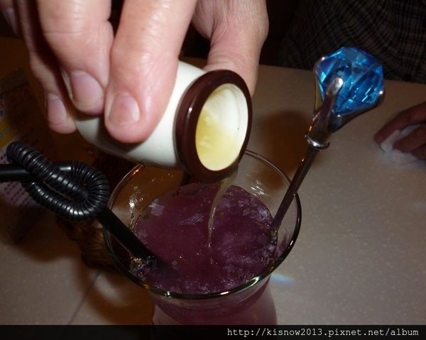 Oyami cafe(板橋店)：沈浸在浪漫城堡,提供下午茶,鬆餅,義大利麵--板橋美食捷運新埔站Oyami Caf'e体驗心得