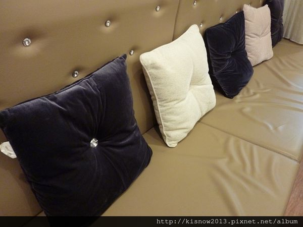 Oyami cafe(板橋店)：沈浸在浪漫城堡,提供下午茶,鬆餅,義大利麵--板橋美食捷運新埔站Oyami Caf'e体驗心得