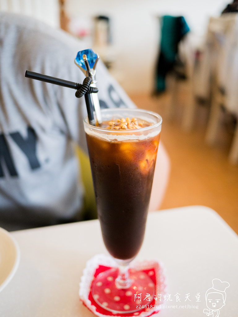 【新北】OyamiCafe(新埔店)｜超豪華夏威夷鬆餅｜令人少女心爆發的夢幻餐廳