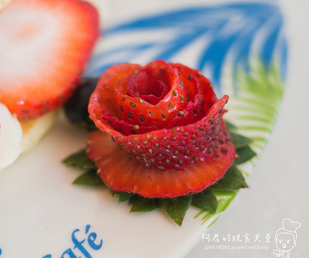 【新北】OyamiCafe(新埔店)｜超豪華夏威夷鬆餅｜令人少女心爆發的夢幻餐廳