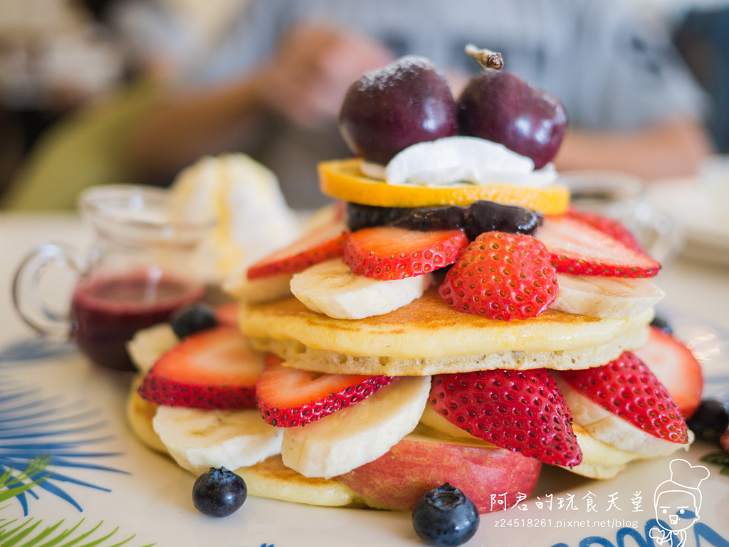 【新北】OyamiCafe(新埔店)｜超豪華夏威夷鬆餅｜令人少女心爆發的夢幻餐廳