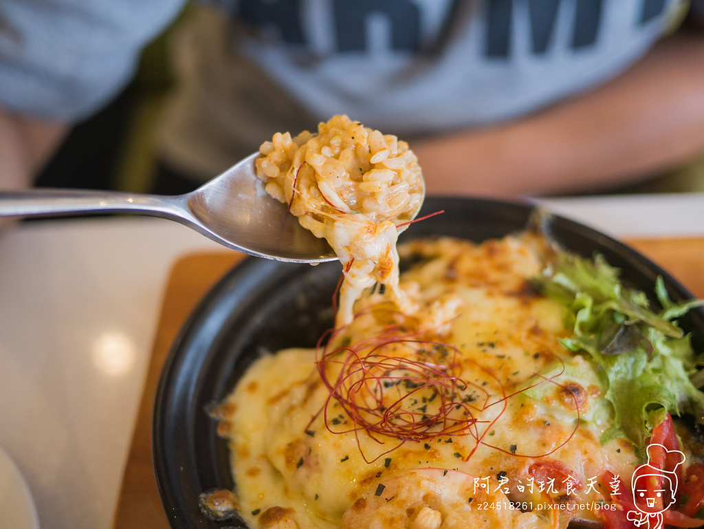 【新北】OyamiCafe(新埔店)｜超豪華夏威夷鬆餅｜令人少女心爆發的夢幻餐廳