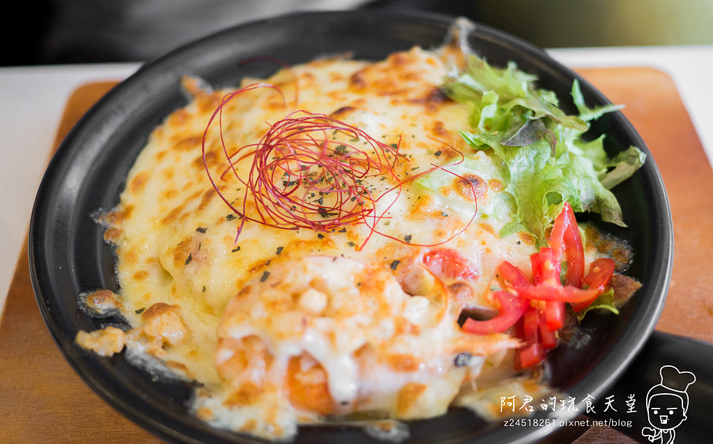 【新北】OyamiCafe(新埔店)｜超豪華夏威夷鬆餅｜令人少女心爆發的夢幻餐廳