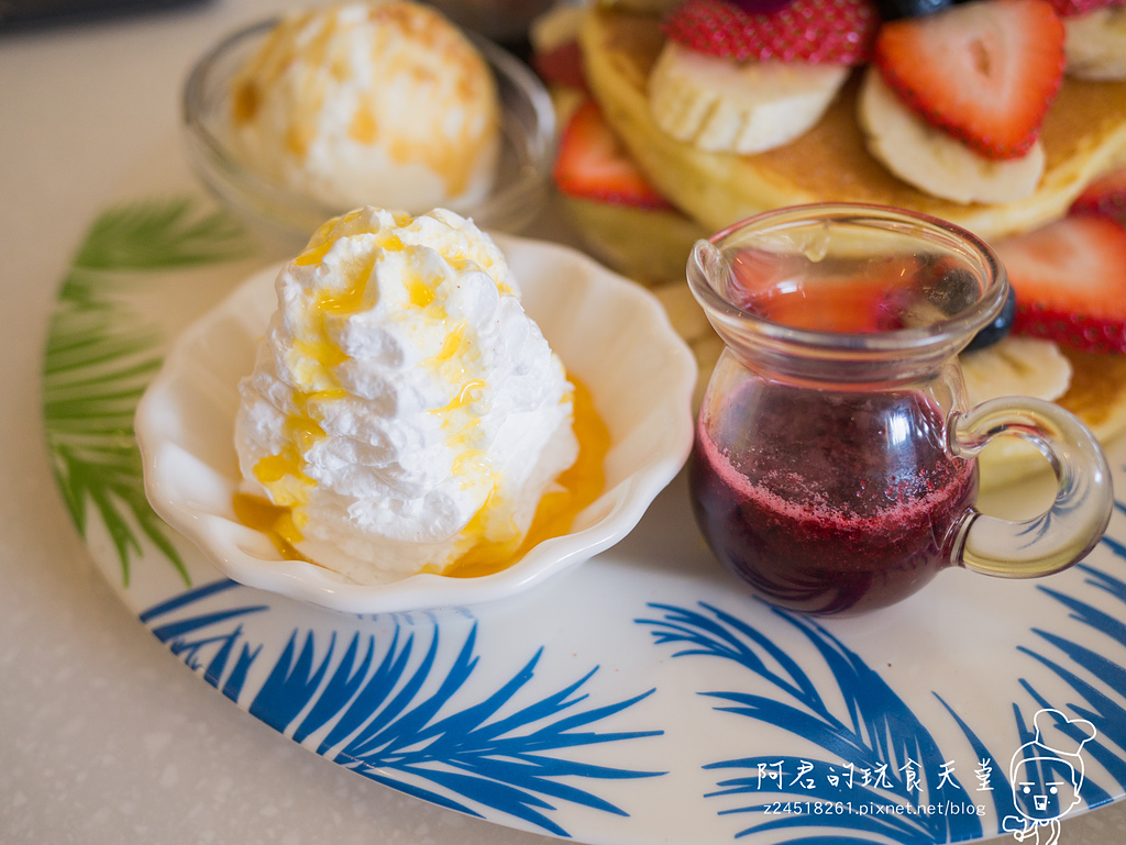 【新北】OyamiCafe(新埔店)｜超豪華夏威夷鬆餅｜令人少女心爆發的夢幻餐廳