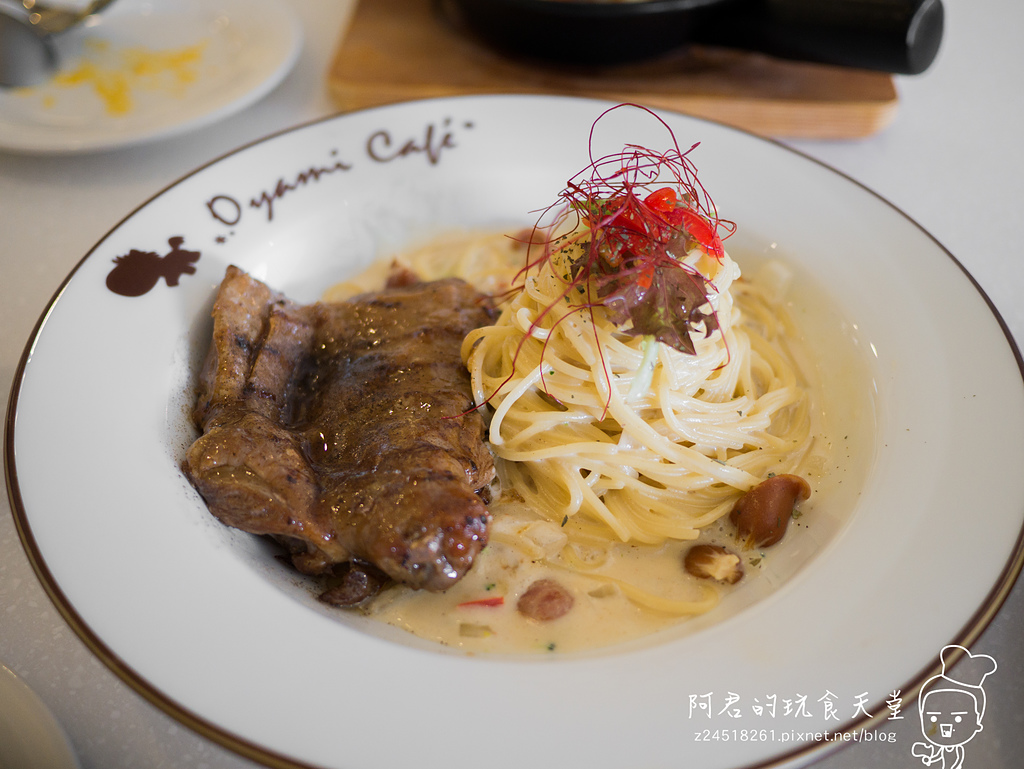 【新北】OyamiCafe(新埔店)｜超豪華夏威夷鬆餅｜令人少女心爆發的夢幻餐廳