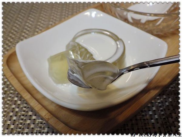 <三重美食>台北三重 / 昕圃活力自然餐館 / 素食餐廳/養生蔬食/手工美味養生餐點