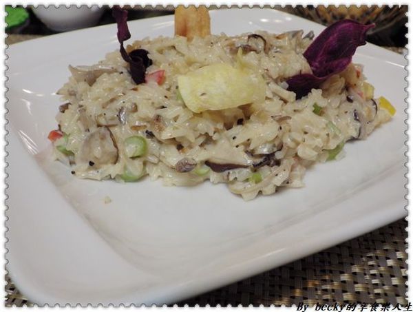 <三重美食>台北三重 / 昕圃活力自然餐館 / 素食餐廳/養生蔬食/手工美味養生餐點