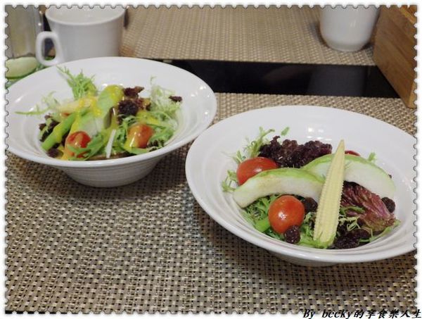 <三重美食>台北三重 / 昕圃活力自然餐館 / 素食餐廳/養生蔬食/手工美味養生餐點