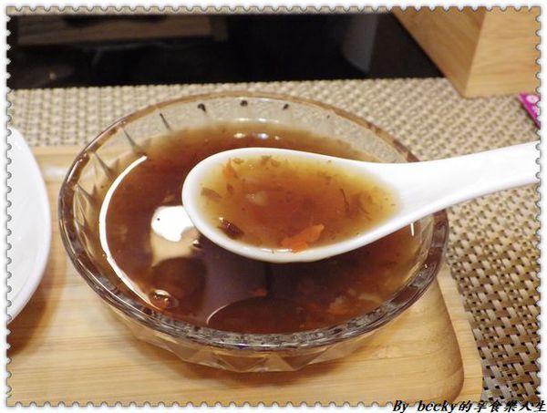 <三重美食>台北三重 / 昕圃活力自然餐館 / 素食餐廳/養生蔬食/手工美味養生餐點