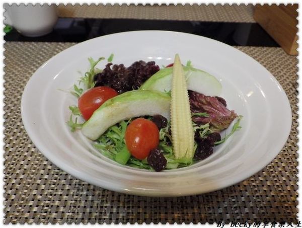 <三重美食>台北三重 / 昕圃活力自然餐館 / 素食餐廳/養生蔬食/手工美味養生餐點