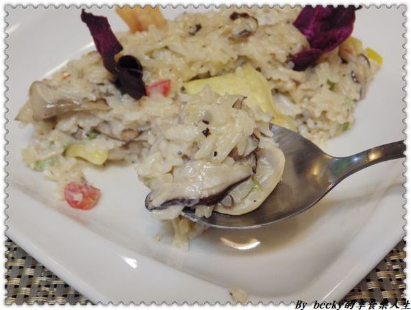 <三重美食>台北三重 / 昕圃活力自然餐館 / 素食餐廳/養生蔬食/手工美味養生餐點