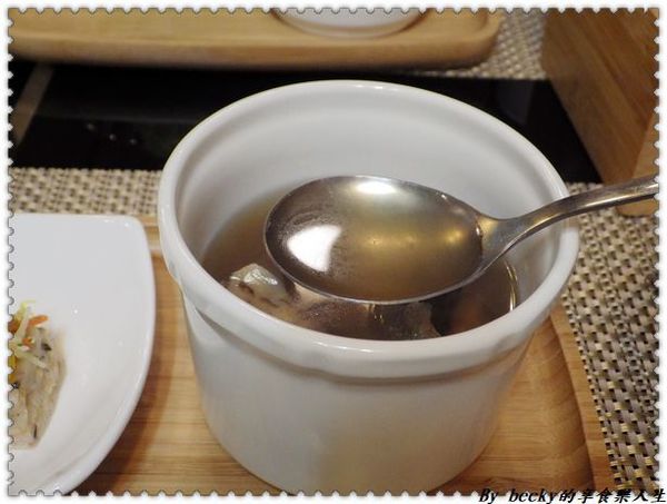 <三重美食>台北三重 / 昕圃活力自然餐館 / 素食餐廳/養生蔬食/手工美味養生餐點