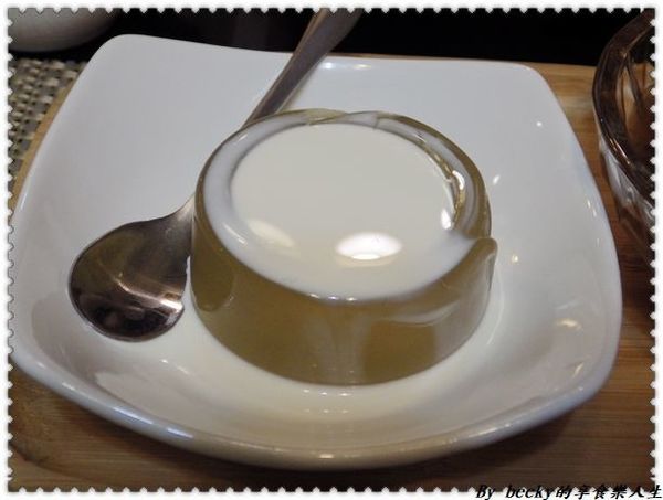 <三重美食>台北三重 / 昕圃活力自然餐館 / 素食餐廳/養生蔬食/手工美味養生餐點