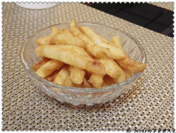 <三重美食>台北三重 / 昕圃活力自然餐館 / 素食餐廳/養生蔬食/手工美味養生餐點