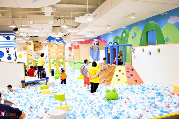 遊戲愛樂園-四季公園草衙道店:高雄遊樂園推薦︱遊戲愛樂園 放暑假!我要當海賊王!五大遊樂區,嗨翻一整個夏天!! 遊戲愛樂園-四季公園草衙道店:高雄遊樂園推薦︱遊戲愛樂園 放暑假!我要當海賊王!五大遊樂區,嗨翻一整個夏天!!