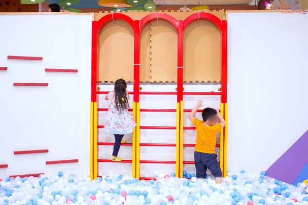 遊戲愛樂園-四季公園草衙道店:高雄遊樂園推薦︱遊戲愛樂園 放暑假!我要當海賊王!五大遊樂區,嗨翻一整個夏天!! 遊戲愛樂園-四季公園草衙道店:高雄遊樂園推薦︱遊戲愛樂園 放暑假!我要當海賊王!五大遊樂區,嗨翻一整個夏天!!