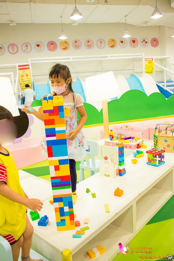 遊戲愛樂園-四季公園草衙道店:高雄遊樂園推薦︱遊戲愛樂園 放暑假!我要當海賊王!五大遊樂區,嗨翻一整個夏天!! 遊戲愛樂園-四季公園草衙道店:高雄遊樂園推薦︱遊戲愛樂園 放暑假!我要當海賊王!五大遊樂區,嗨翻一整個夏天!!