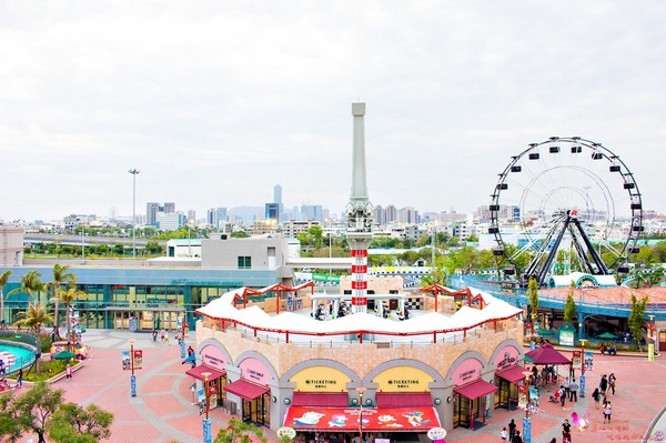 遊戲愛樂園-四季公園草衙道店:高雄遊樂園推薦︱遊戲愛樂園 放暑假!我要當海賊王!五大遊樂區,嗨翻一整個夏天!! 遊戲愛樂園-四季公園草衙道店:高雄遊樂園推薦︱遊戲愛樂園 放暑假!我要當海賊王!五大遊樂區,嗨翻一整個夏天!!