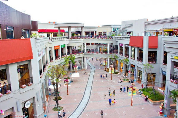 遊戲愛樂園-四季公園草衙道店:高雄遊樂園推薦︱遊戲愛樂園 放暑假!我要當海賊王!五大遊樂區,嗨翻一整個夏天!! 遊戲愛樂園-四季公園草衙道店:高雄遊樂園推薦︱遊戲愛樂園 放暑假!我要當海賊王!五大遊樂區,嗨翻一整個夏天!!