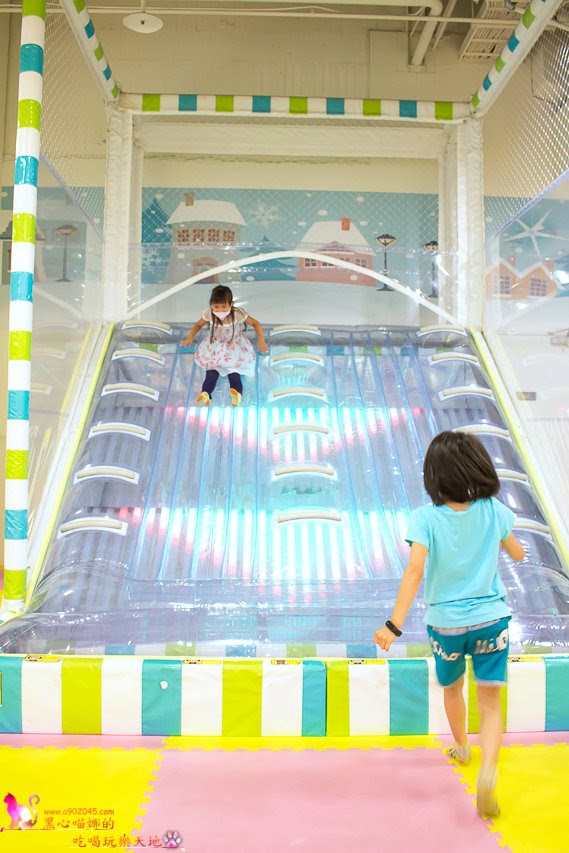 遊戲愛樂園-四季公園草衙道店:高雄遊樂園推薦︱遊戲愛樂園 放暑假!我要當海賊王!五大遊樂區,嗨翻一整個夏天!! 遊戲愛樂園-四季公園草衙道店:高雄遊樂園推薦︱遊戲愛樂園 放暑假!我要當海賊王!五大遊樂區,嗨翻一整個夏天!!