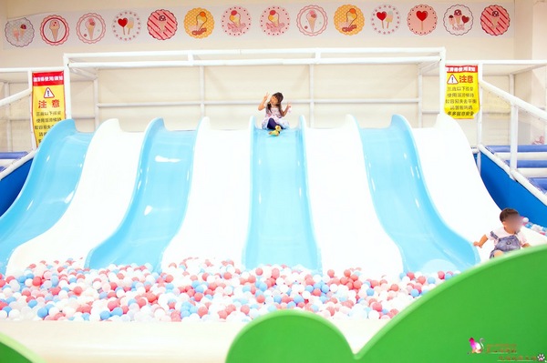 遊戲愛樂園-四季公園草衙道店:高雄遊樂園推薦︱遊戲愛樂園 放暑假!我要當海賊王!五大遊樂區,嗨翻一整個夏天!! 遊戲愛樂園-四季公園草衙道店:高雄遊樂園推薦︱遊戲愛樂園 放暑假!我要當海賊王!五大遊樂區,嗨翻一整個夏天!!