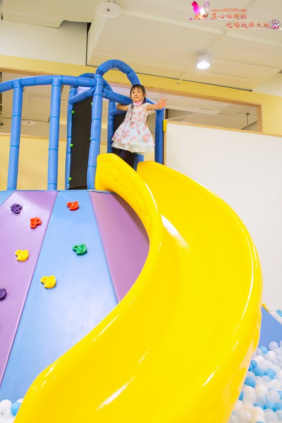 遊戲愛樂園-四季公園草衙道店:高雄遊樂園推薦︱遊戲愛樂園 放暑假!我要當海賊王!五大遊樂區,嗨翻一整個夏天!! 遊戲愛樂園-四季公園草衙道店:高雄遊樂園推薦︱遊戲愛樂園 放暑假!我要當海賊王!五大遊樂區,嗨翻一整個夏天!!