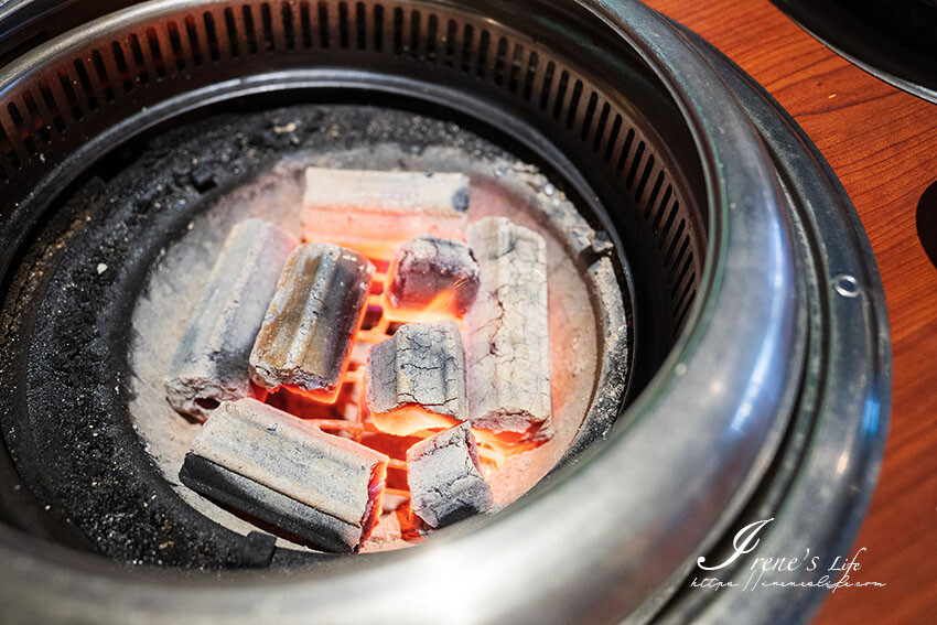 蘆洲好吃日韓燒肉就是它！滿滿大蒜和鹽蔥捲入肉片爆好吃，起司地瓜、起司芋頭拜託一定要吃 @Irene's 食旅．時旅